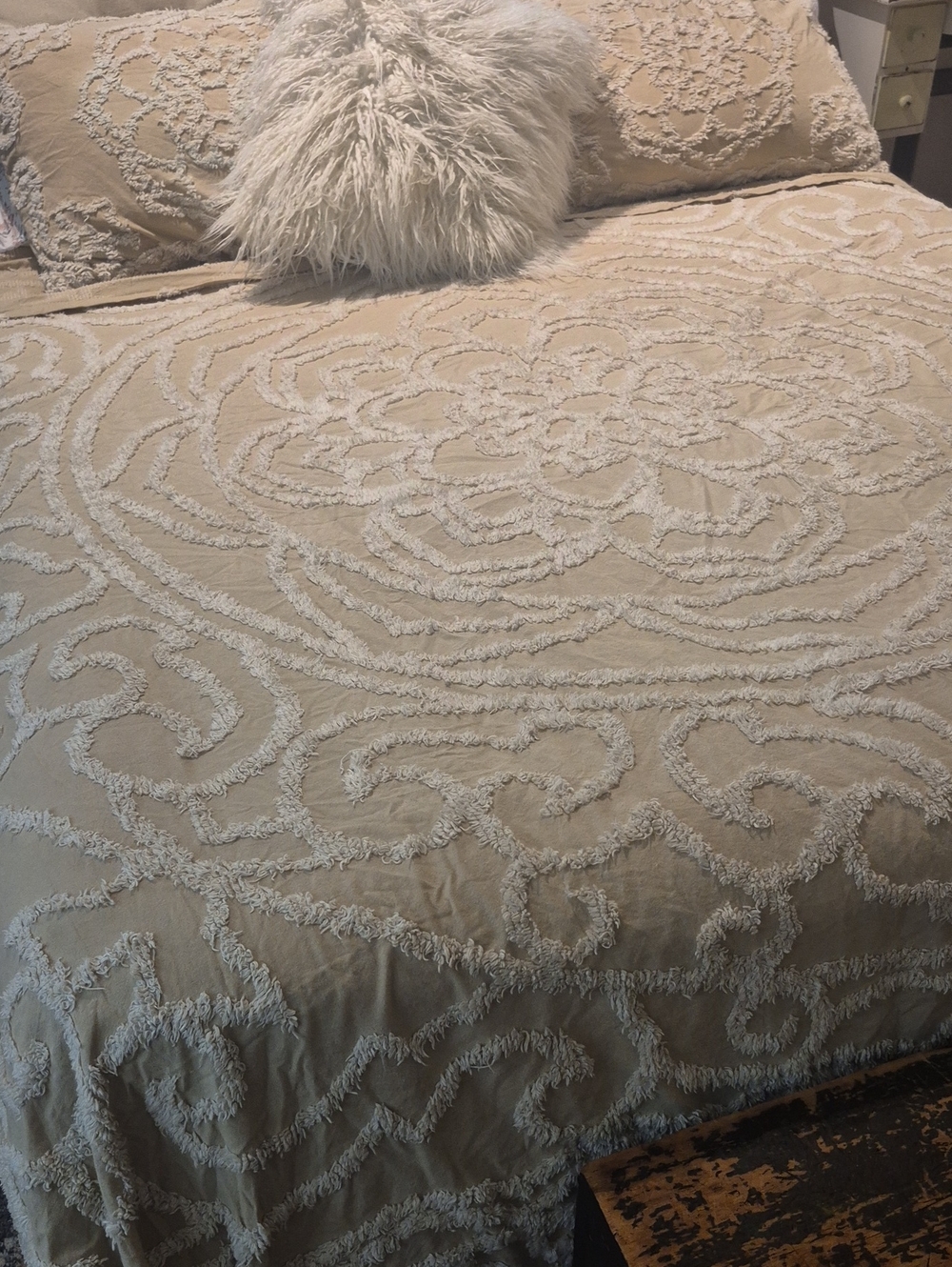 Lightweight  Chenille Comforter Set - Cream